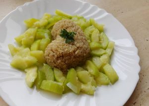 Rýchly, zdravý obed: Quinoa s cuketou