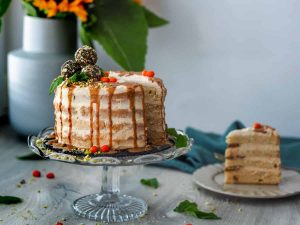 Nahá torta s mascarpone-mandľovým krémom